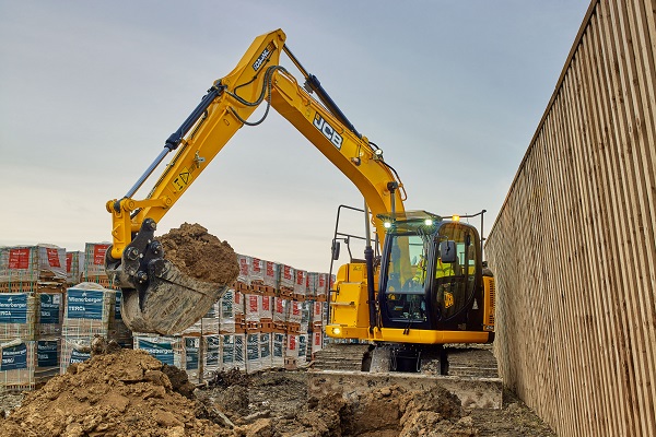 JCB JZ140DLC 14 tonne, 15 tonne excavator for sale
